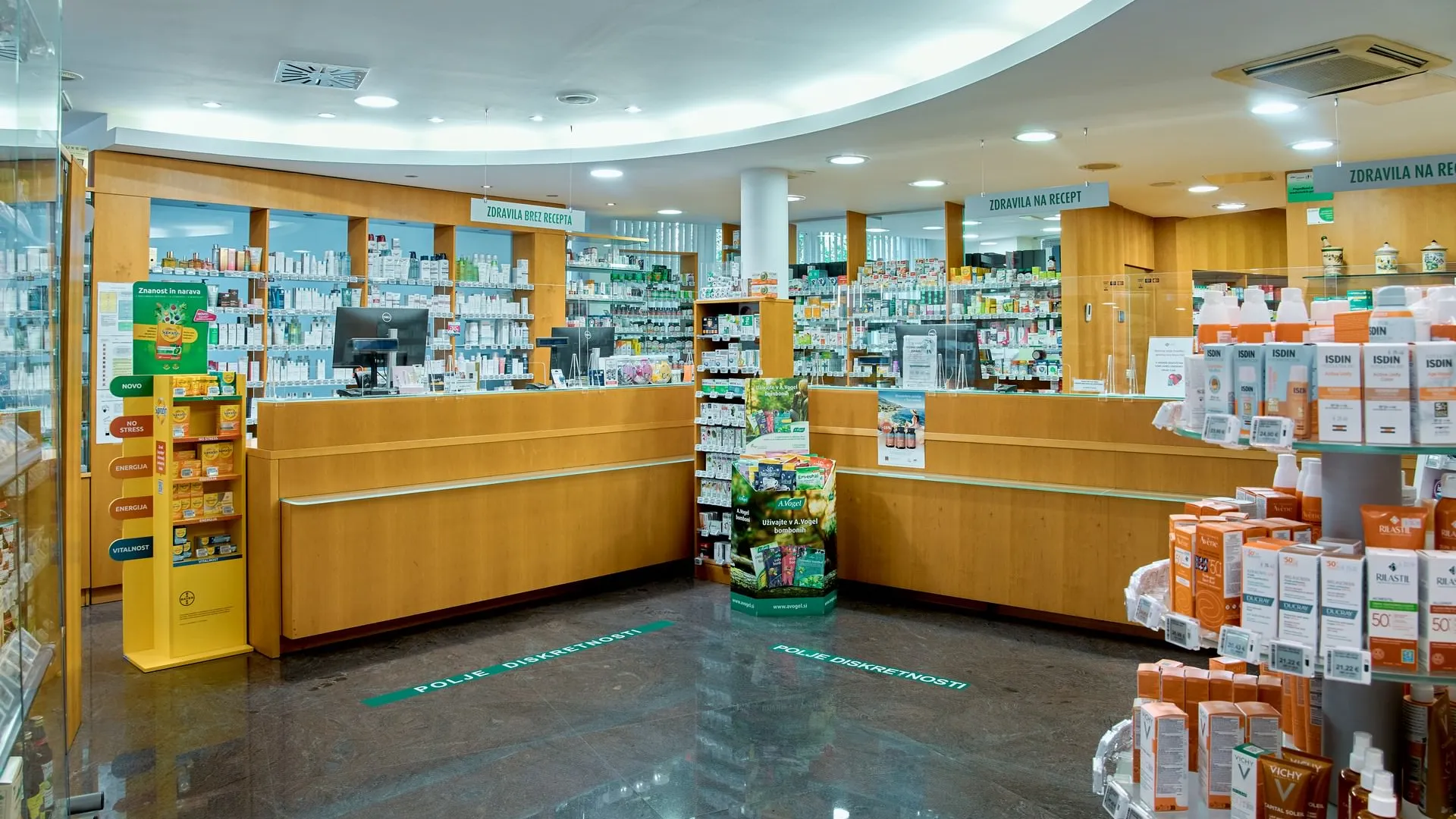 Lekarna Ajdovščina - Notranjost